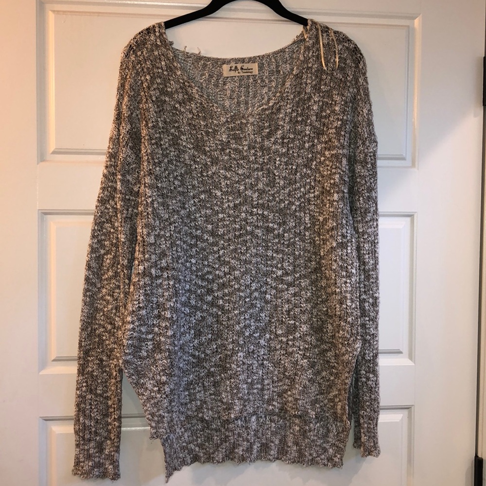 Thin knit sweater